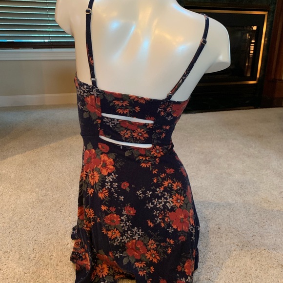 NWOT Dress! - Picture 2 of 3